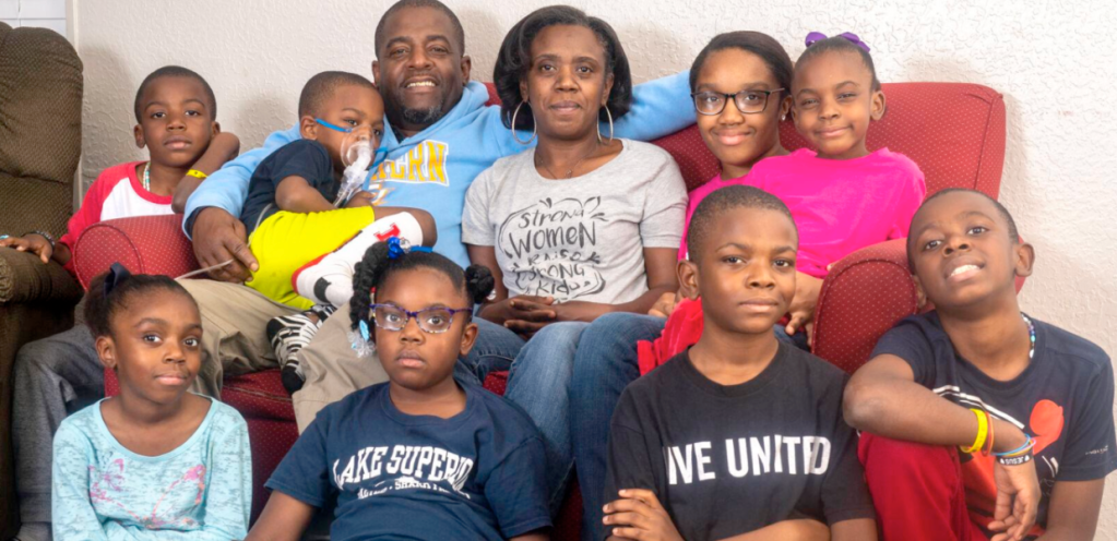 Thanks for Giving: Mother of eight who moved family to Lincoln yearns for adequate&nbsp;housing