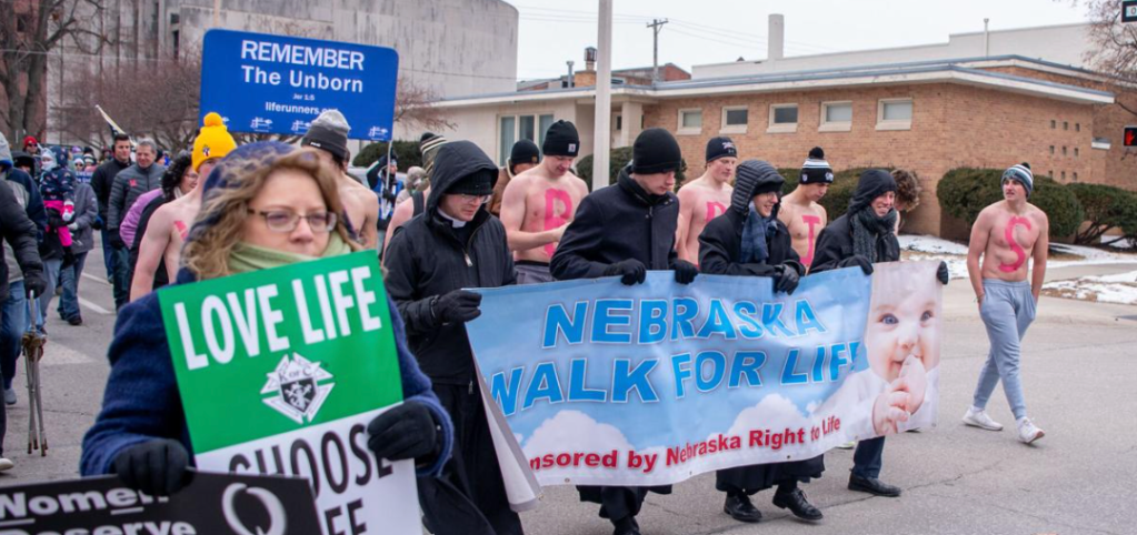 Thousands rally for annual Walk for&nbsp;Life