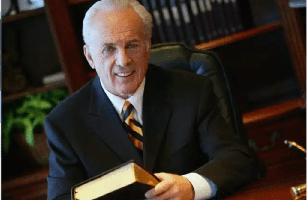 Pastor John MacArthur, Defender Of Religious Liberty During COVID Lockdowns, Dies At&nbsp;86